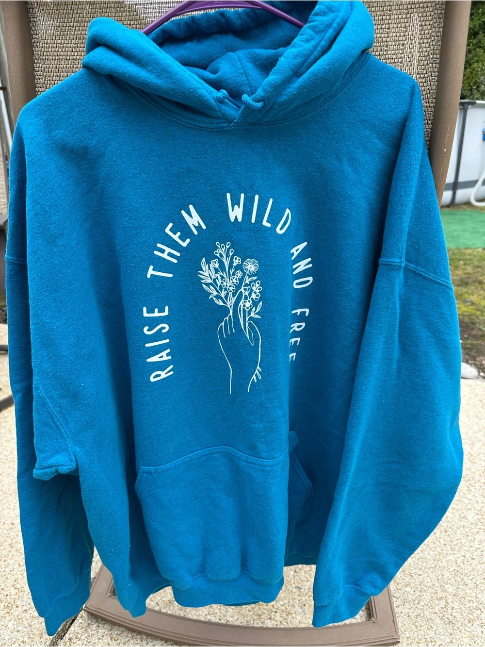 Gildan Teal Crewneck Hoodie with White Floral Hand Graphic Women’s Plus 2XL